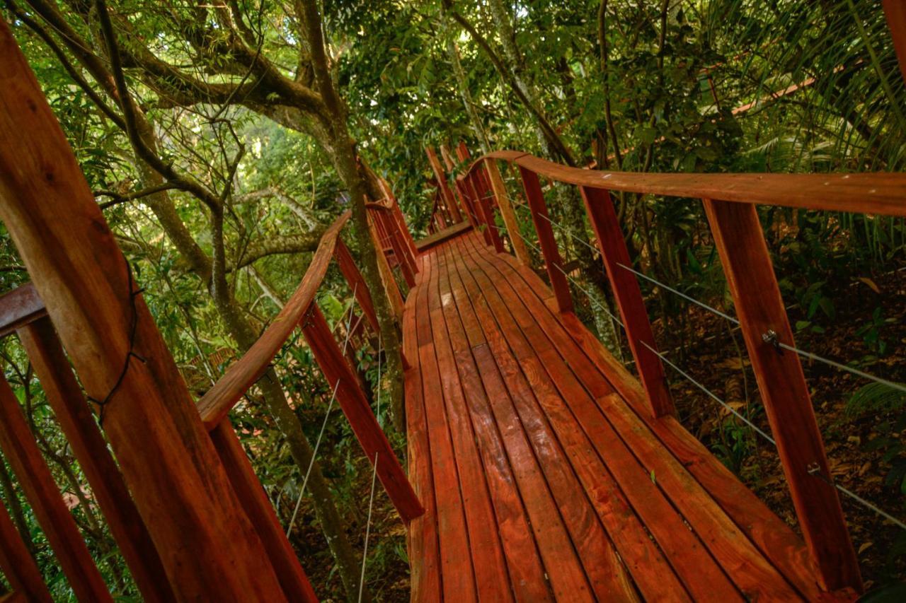 Tukulolo Treehouses Makaunga Экстерьер фото
