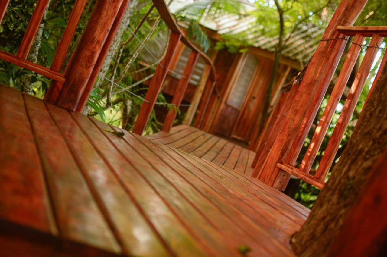 Tukulolo Treehouses Makaunga Экстерьер фото