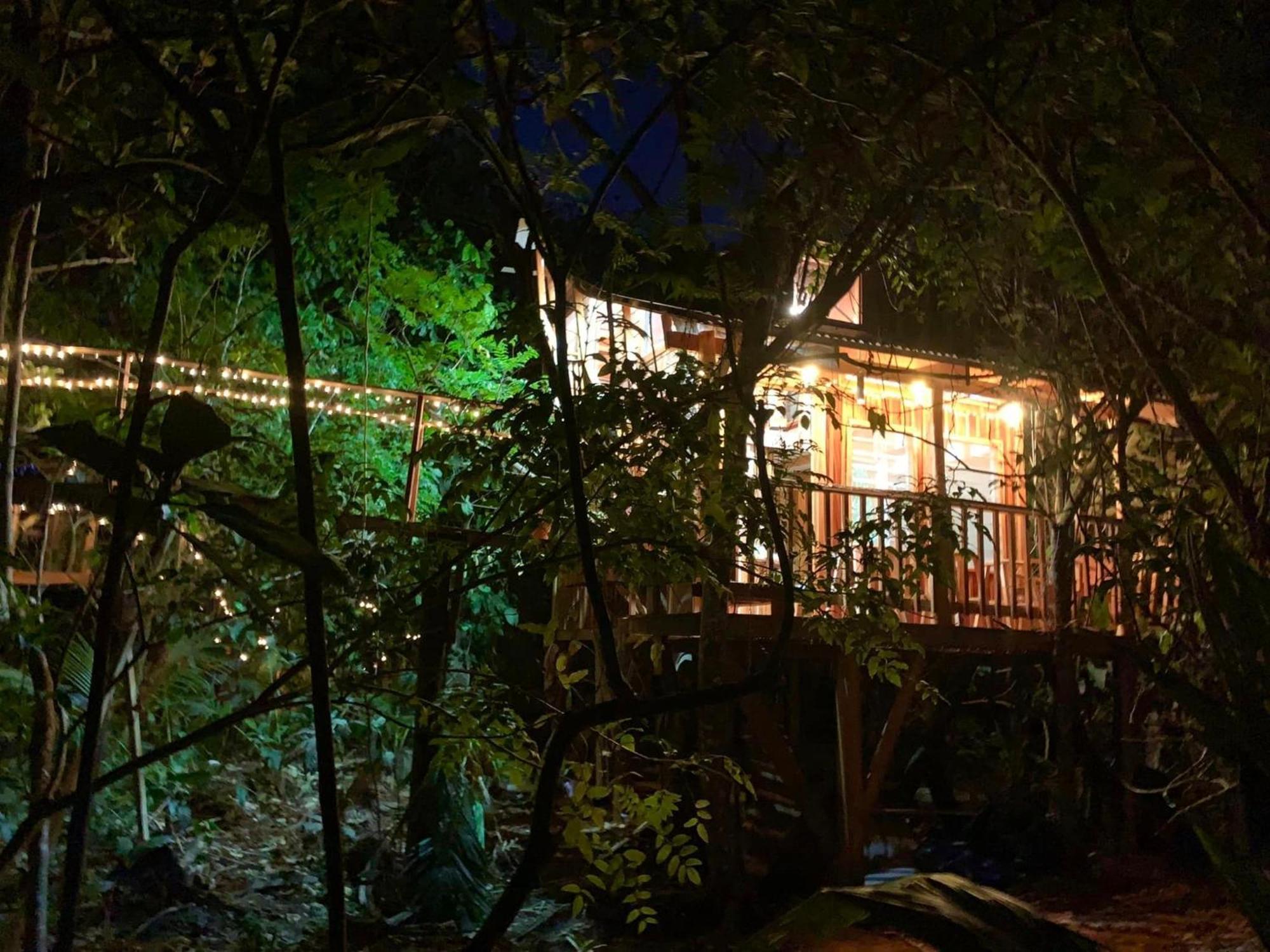 Tukulolo Treehouses Makaunga Экстерьер фото